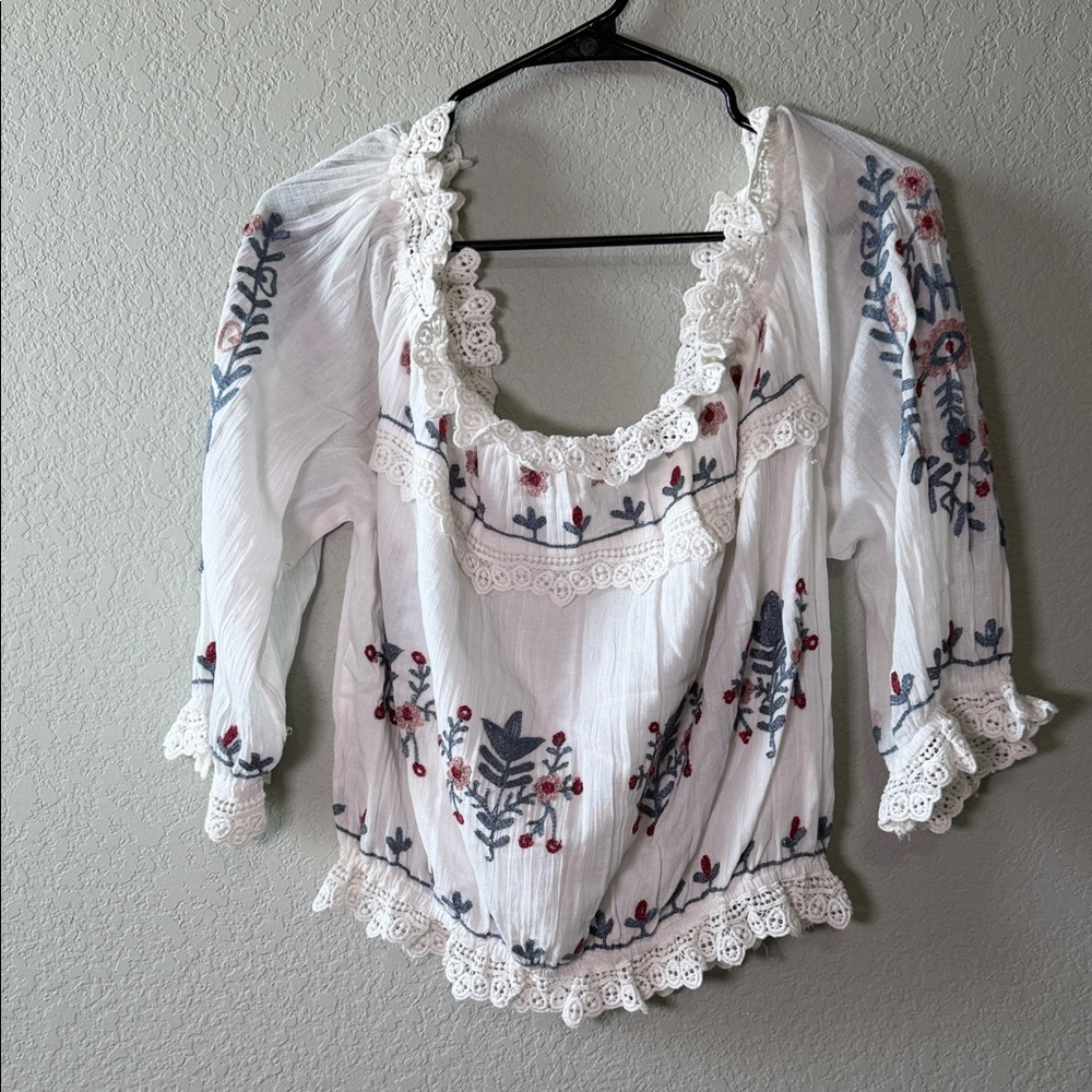 Talisman Women’s Boho Embroidered Lace Blouse Size XL White & Blue Floral
